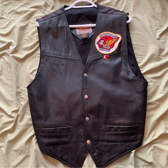 Honda Goldwing leather vest, large - Picture 1 of 6